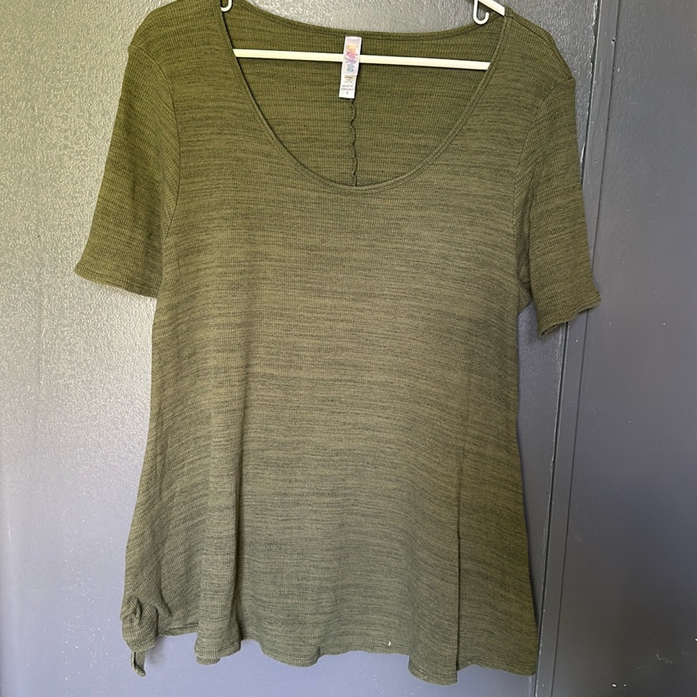 LuLaRoe top